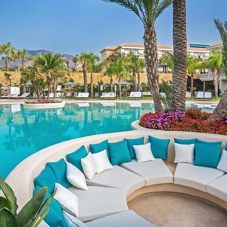 Barcelo La Nucia Palms Hotel ภายนอก รูปภาพ The resort's main pool