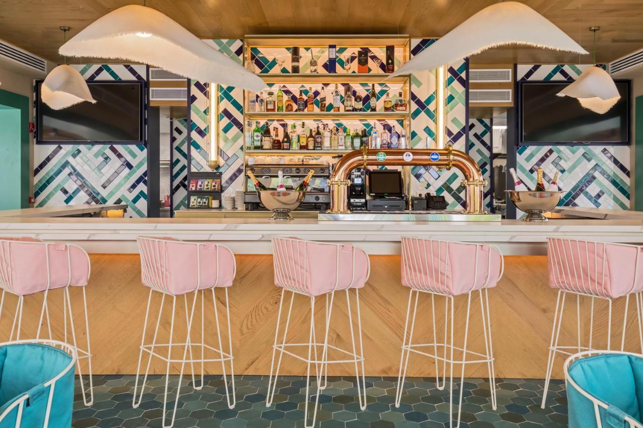 Barcelo La Nucia Palms Hotel ภายนอก รูปภาพ The bar at the restaurant