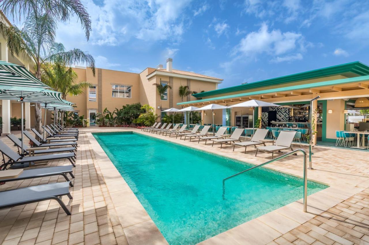 Barcelo La Nucia Palms Hotel ภายนอก รูปภาพ The pool at the hotel