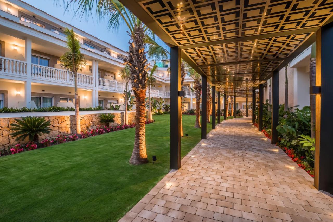 Barcelo La Nucia Palms Hotel ภายนอก รูปภาพ The resort's main walkway